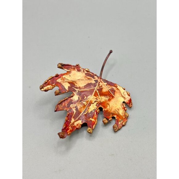 Vintage Brutalist Brass Pin Brooch Maple Leaf Shaped Handcrafted 70s Jewelry - Picture 2 of 6